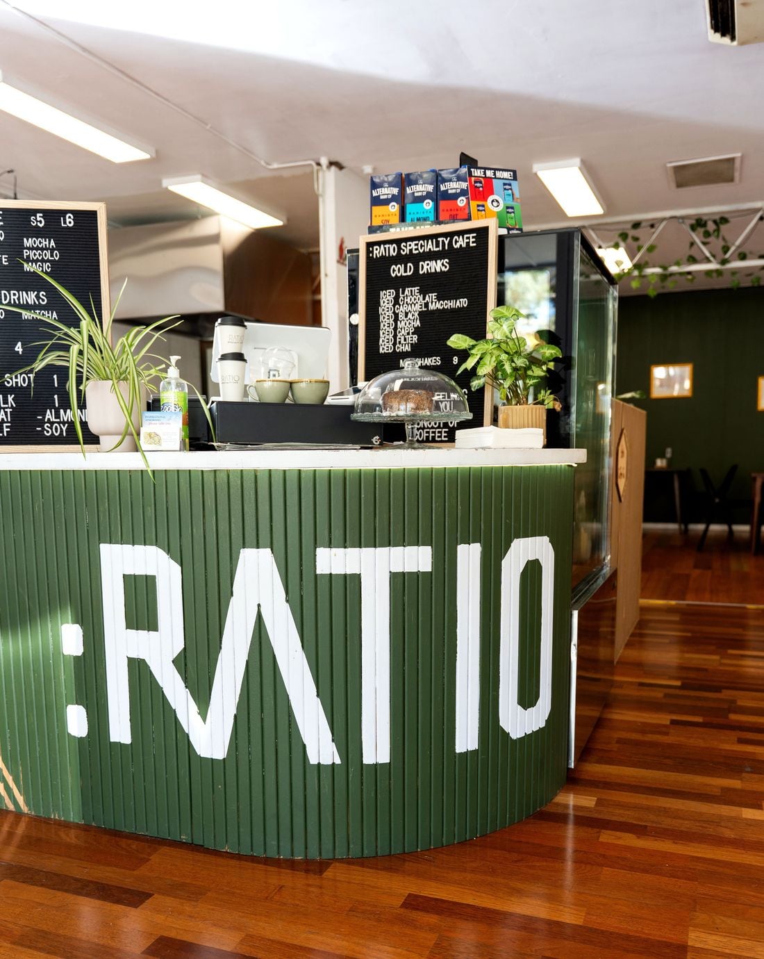 The green battened counter at Ratio Specialty Cafe